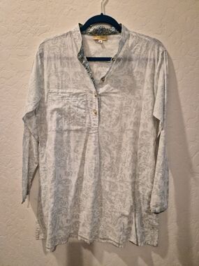 Kareens's Light Gray & Blue Paisley Trim, Gold Buttons, Long-Sleeve Shirt #0067